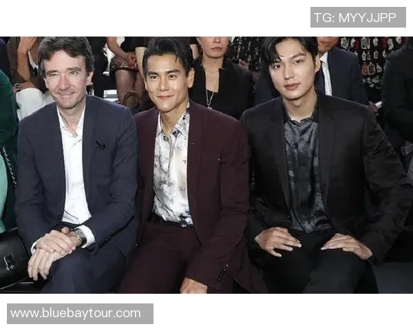 彭于晏与足球球星同框合照展现运动员风采与明星魅力完美融合